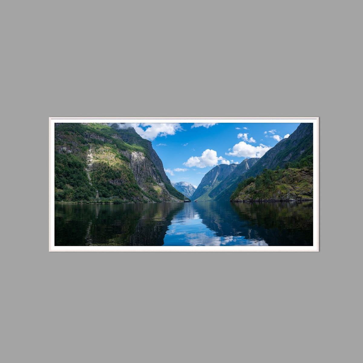 LED-Wandbild 60x120 cm quer – Berge & Fjorde