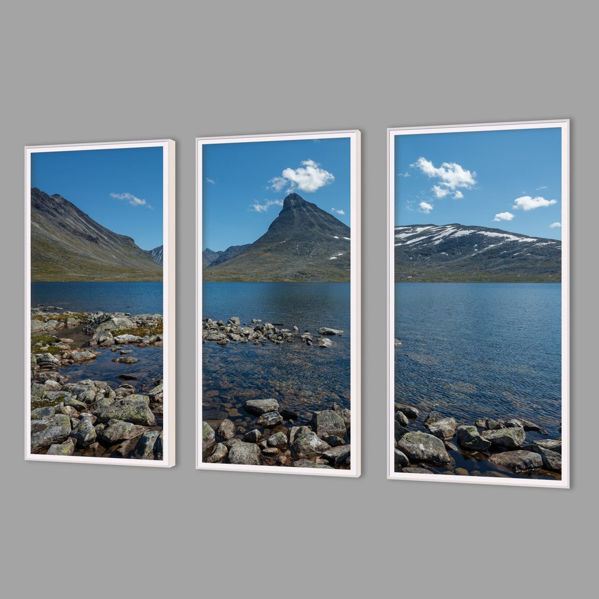LED-Wandbild Dreiteiler hochkant mit Abstand – Berge & Fjorde