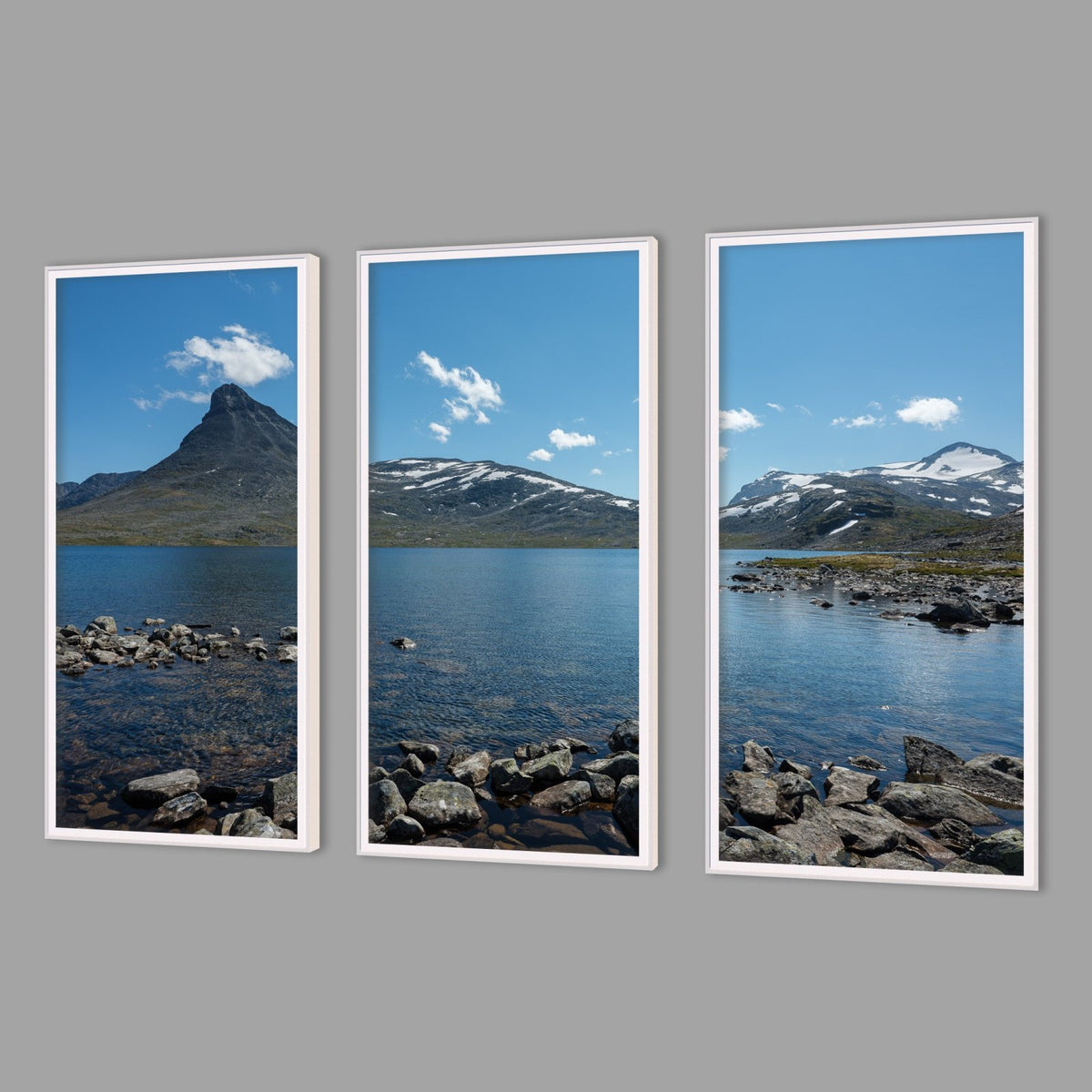 LED-Wandbild Dreiteiler hochkant mit Abstand – Berge & Fjorde